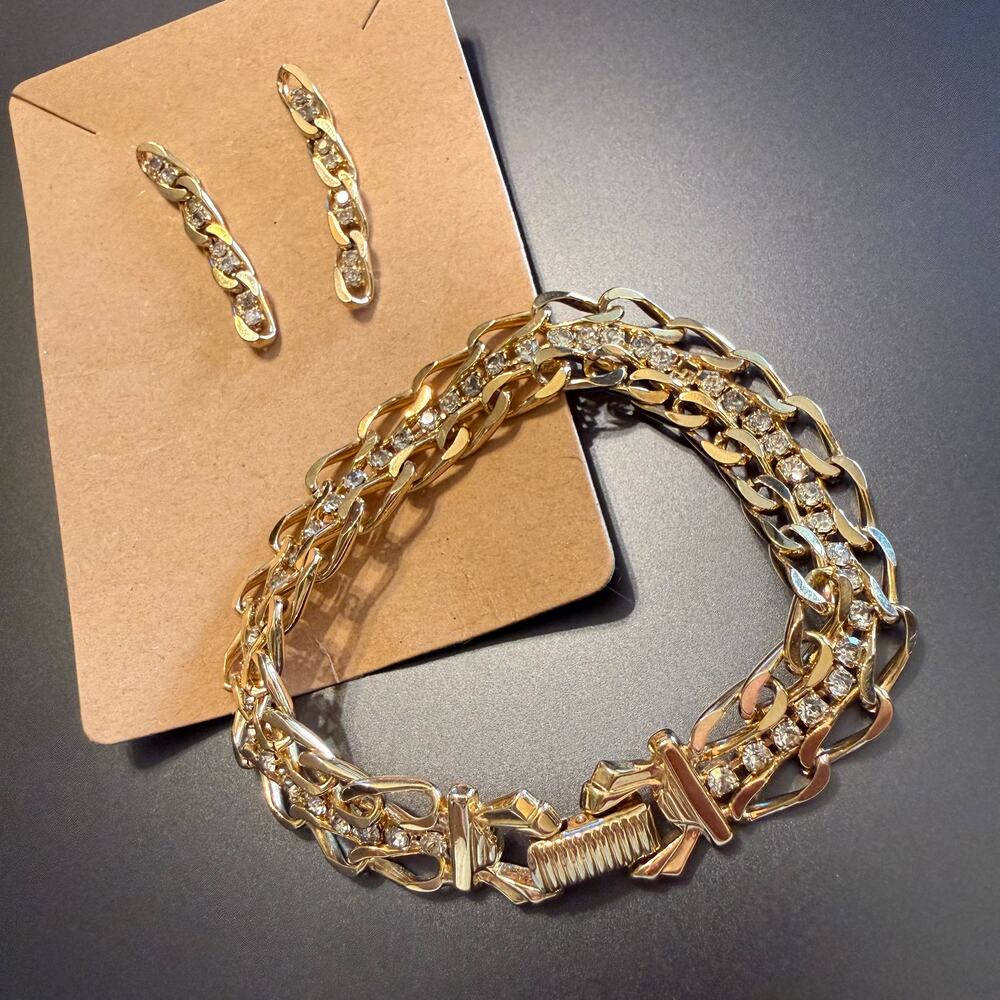 Vintage Gold Tone Chain Rhinestone Bracelet & Earrings - Picture 3 of 11